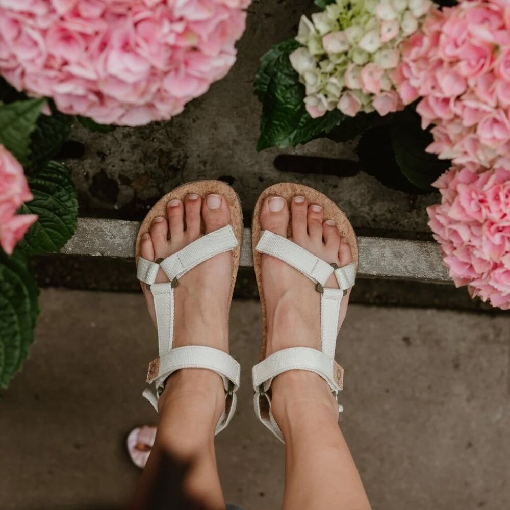 Mukishoes Solstice Sandal - Women's size 38 Natural/Cream